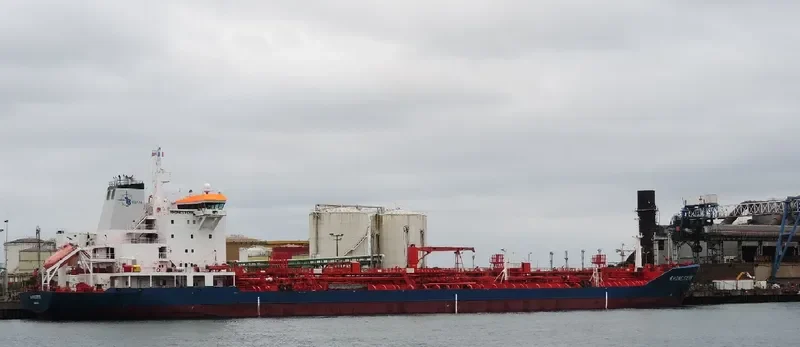 RHONESTERN Tanker IMO 9183831 photo 4
