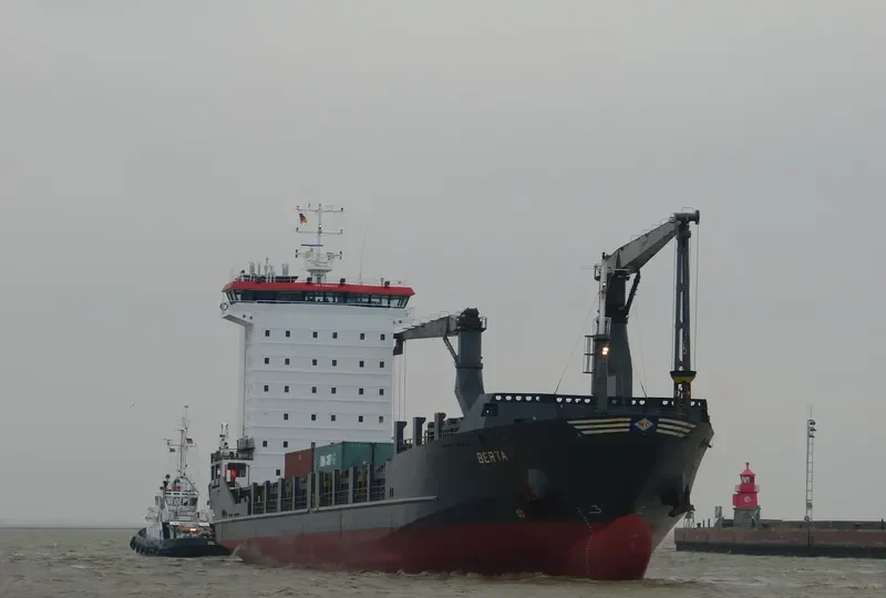 OLOMANA Container Ship IMO 9184225 photo 7