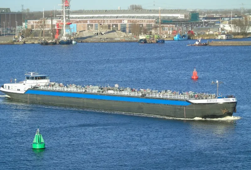 SIRIUS Tanker IMO 9185011 photo 9