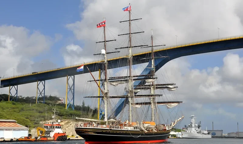 STAD AMSTERDAM Passenger Ship IMO 9185554 photo 3