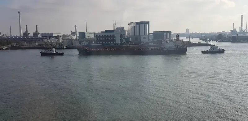 DONG FU SHAN Tanker IMO 9185853 photo 3