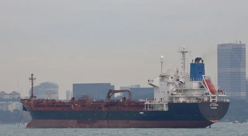AU TAURUS Tanker IMO 9185877 photo 2
