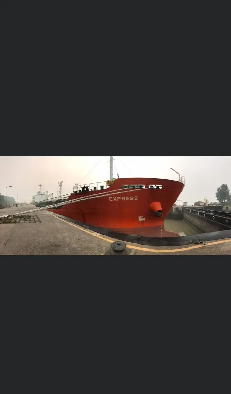 EXPRESS Tanker IMO 9185891 photo 3