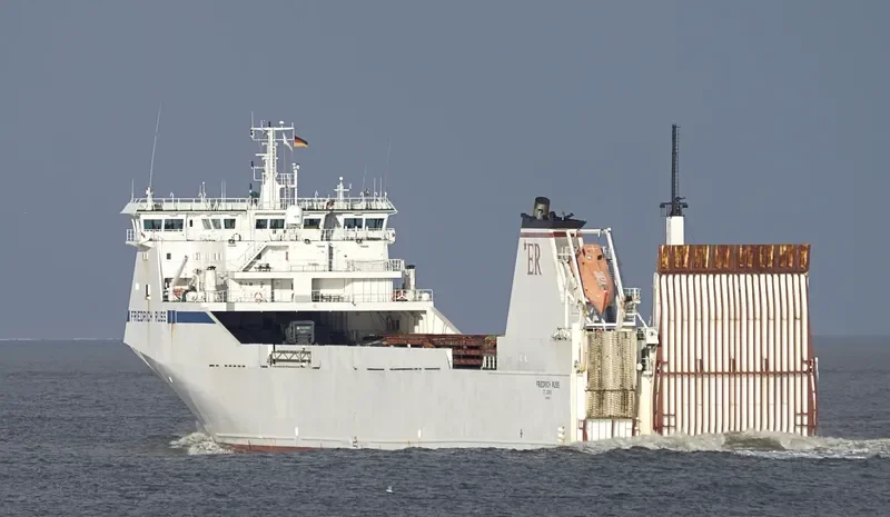 FRIEDRICH RUSS Ro-Ro IMO 9186417 photo 4