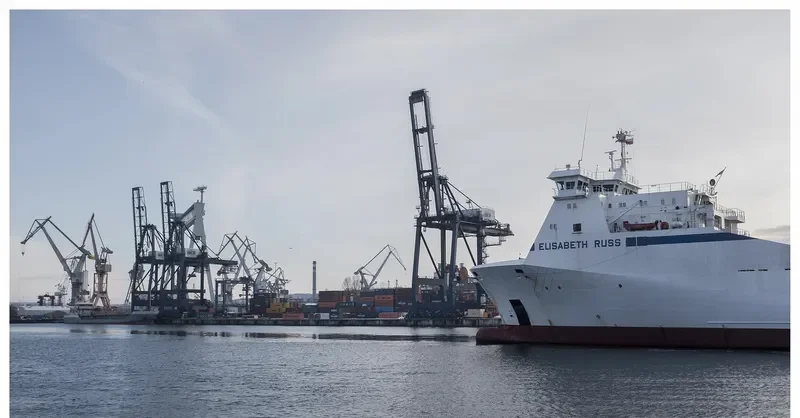 ELISABETH RUSS Ro-Ro IMO 9186429