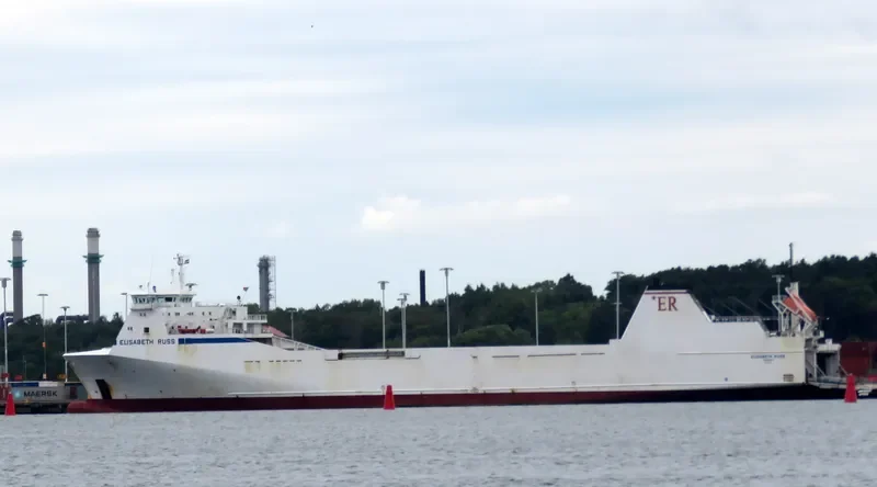 ELISABETH RUSS Ro-Ro IMO 9186429 photo 7
