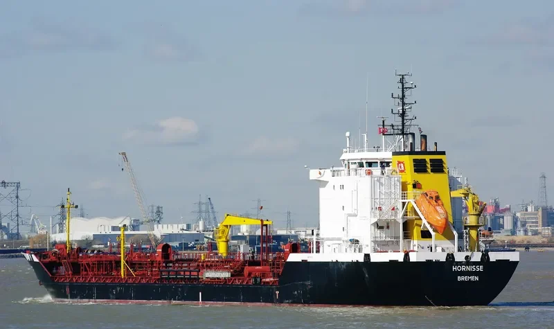 AL AMAL AL SAUDI Tanker IMO 9186728 photo 2