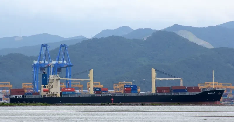 NZ NINGBO Container Ship IMO 9187320 photo 5