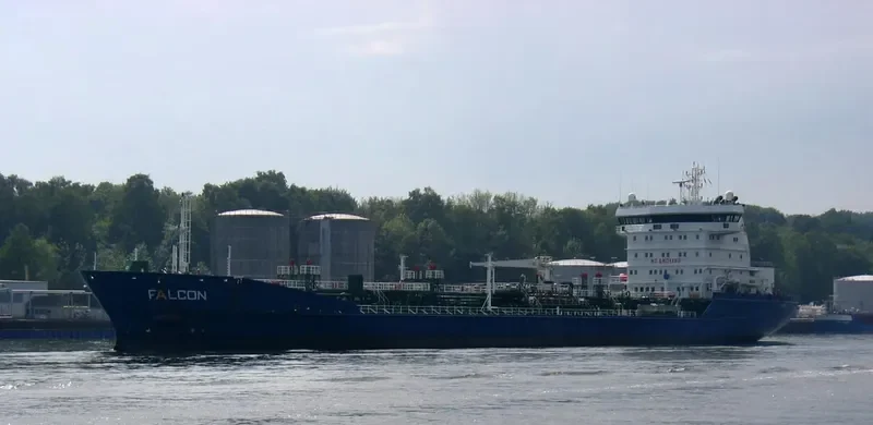 KIVALLIQ W Tanker IMO 9187409 photo 2