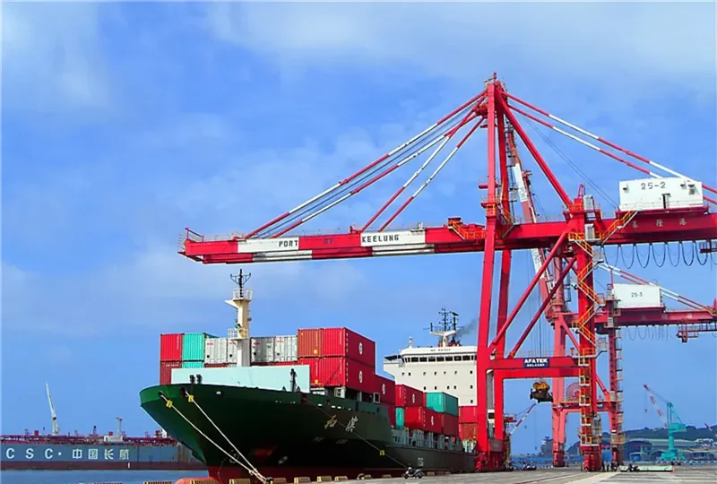HE BIN Container Ship IMO 9187423 photo 3