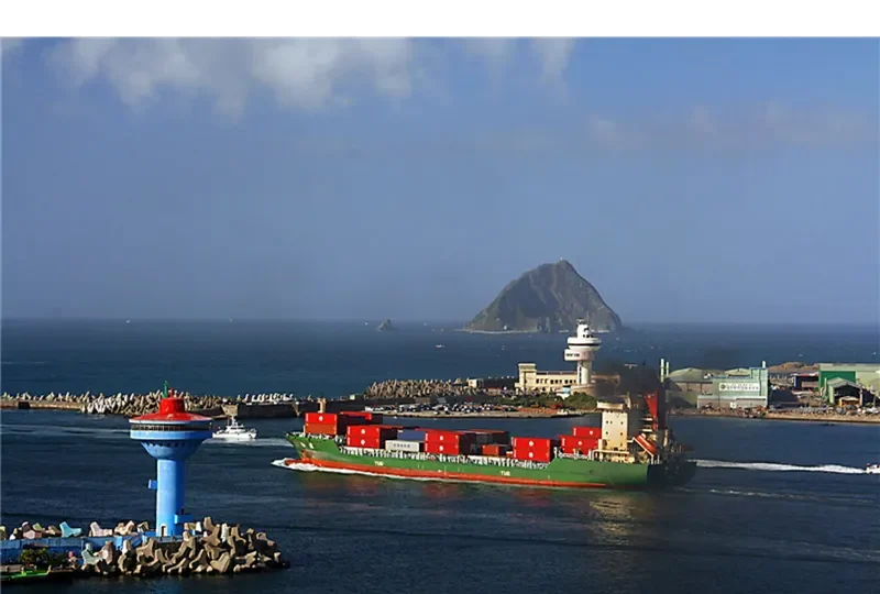 HE BIN Container Ship IMO 9187423 photo 5