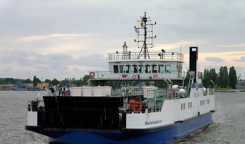BIELIK I Ro-Ro IMO 9187980 photo 7