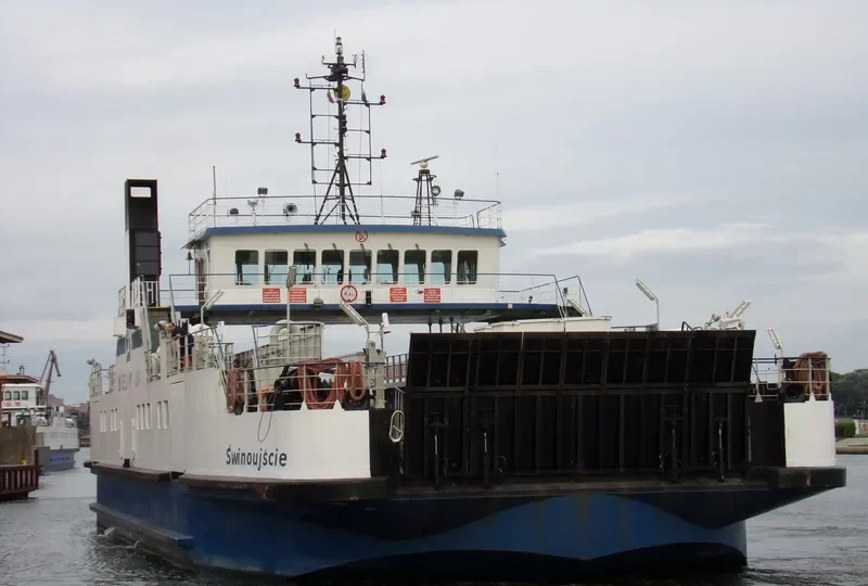BIELIK III Ro-Ro IMO 9188001 photo 7