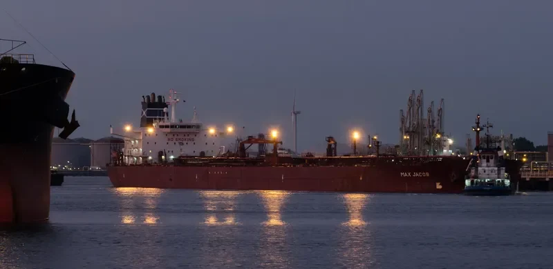KANHA PRIDE Tanker IMO 9188788 photo 2