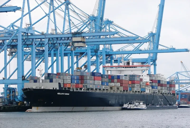 TASMAN Container Ship IMO 9189342 photo 2