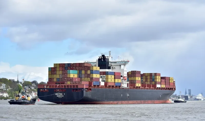 ZIM EUROPE Container Ship IMO 9189354 photo 2