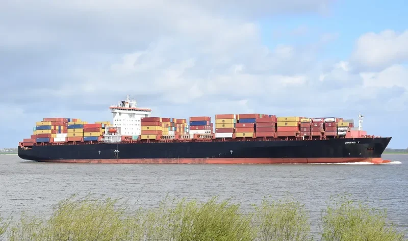ZIM EUROPE Container Ship IMO 9189354 photo 8