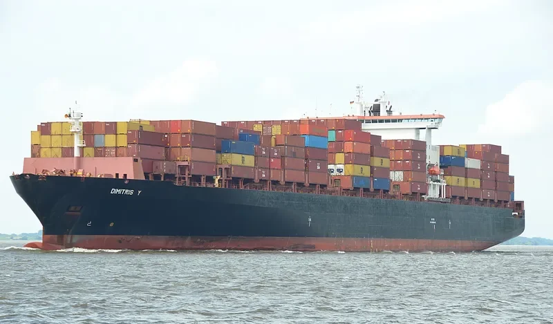 ZIM EUROPE Container Ship IMO 9189354 photo 9