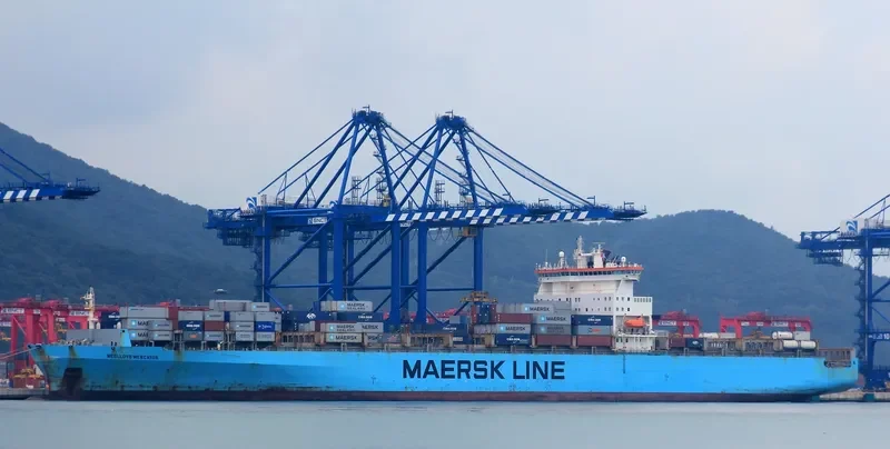 SM VANCOUVER Container Ship IMO 9189495 photo 5