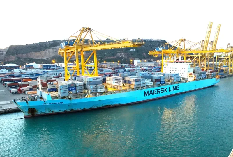 SM VANCOUVER Container Ship IMO 9189495 photo 9