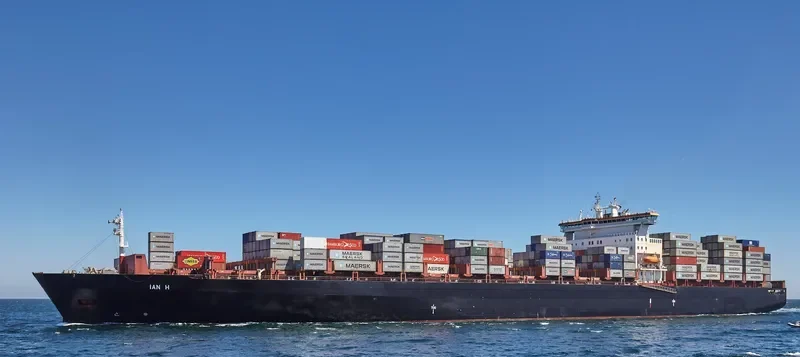 IAN H Container Ship IMO 9189500 photo 10