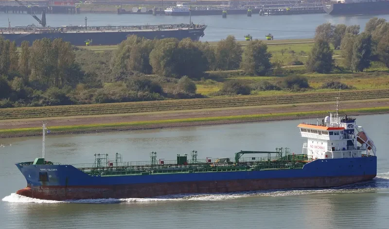 THUN GLORY Tanker IMO 9190200 photo 8