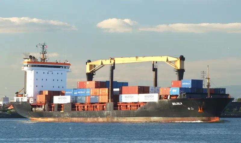 HIJAU SEGAR Container Ship IMO 9190810 photo 4