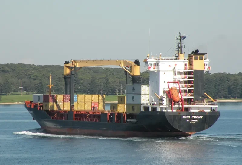 HIJAU SEGAR Container Ship IMO 9190810 photo 7