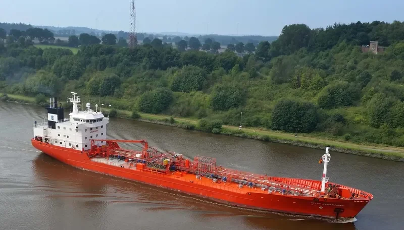 DUTCH AQUAMARINE Tanker IMO 9191656 photo 8