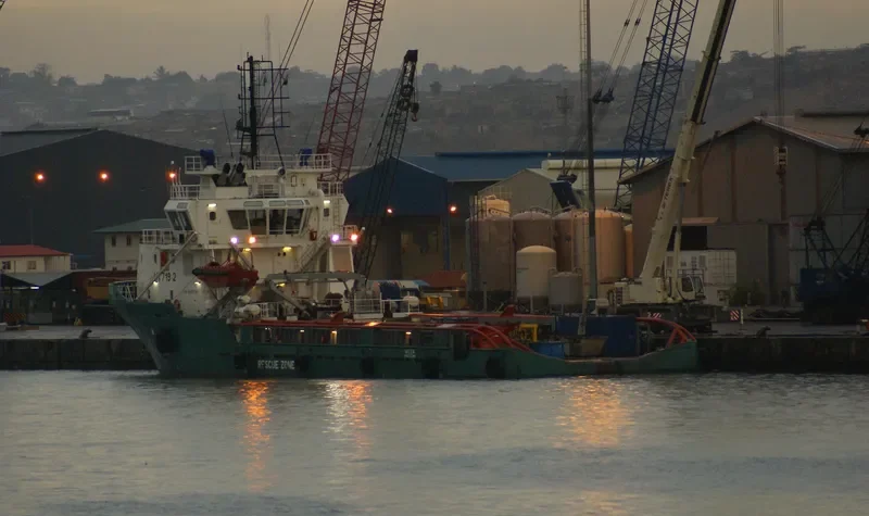 TAG 16 Offshore Vessel IMO 9191797 photo 8