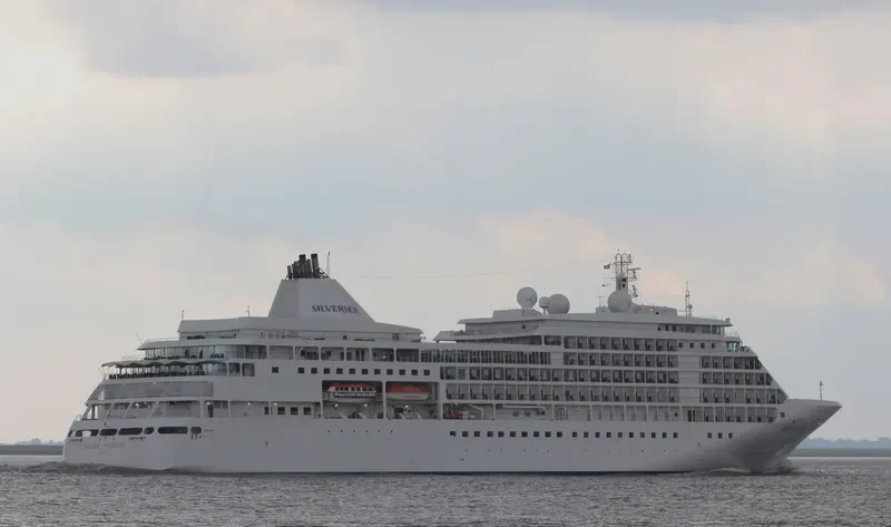 SILVER WHISPER Passenger Ship IMO 9192179 photo 3