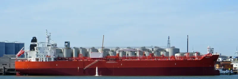 AQUILA Tanker IMO 9192765 photo 4