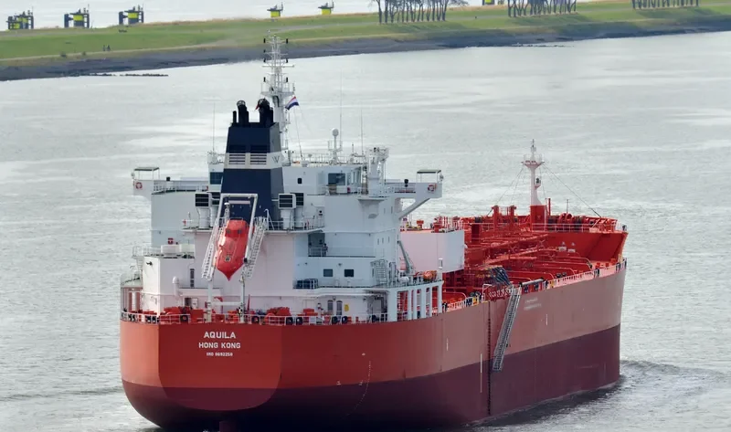 AQUILA Tanker IMO 9192765 photo 5