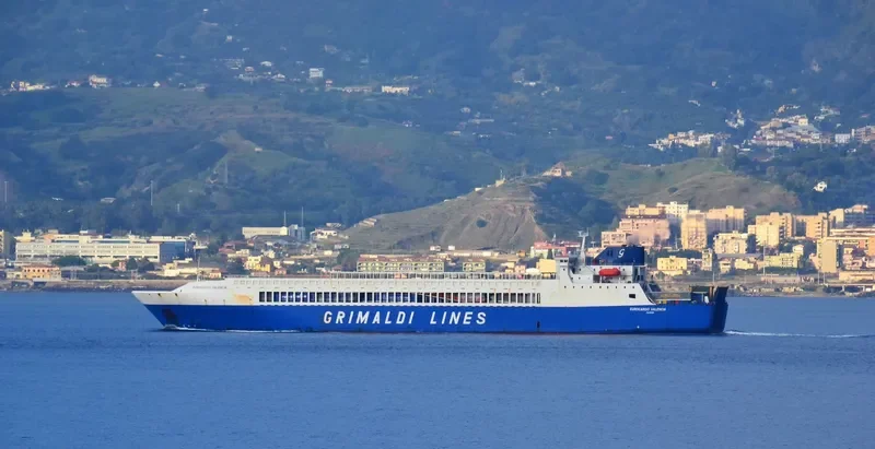 EUROCARGO VALENCIA Ro-Ro IMO 9192959 photo 9