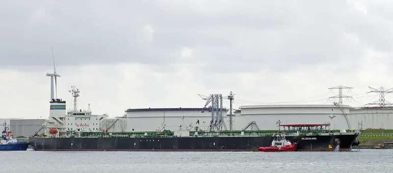 DOMINAR Tanker IMO 9194139 photo 2