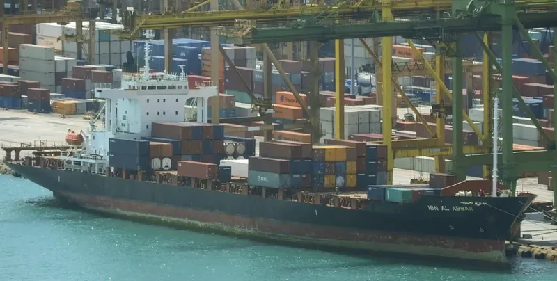 IBN AL ABBAR Container Ship IMO 9194490 photo 2