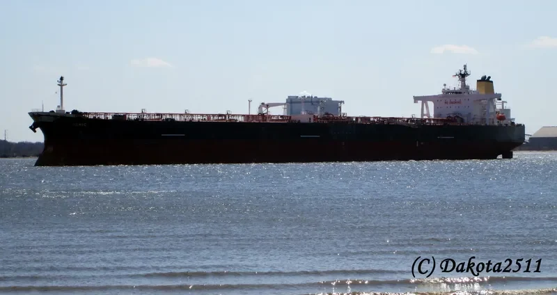 DELIVER Tanker IMO 9194983 photo 8