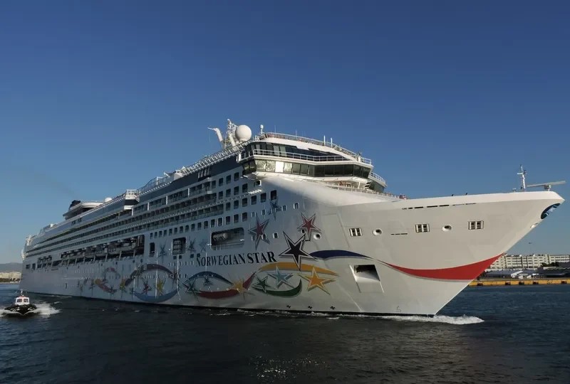 NORWEGIAN STAR Passenger Ship IMO 9195157 photo 2