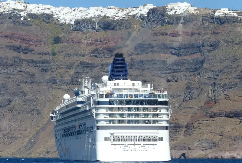 NORWEGIAN STAR Passenger Ship IMO 9195157 photo 9