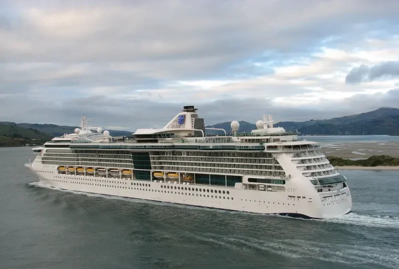 RADIANCE OF THE SEAS Passenger Ship IMO 9195195 photo 2