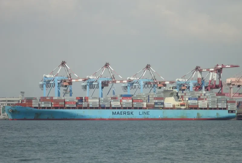 SEALAND MICHIGAN Container Ship IMO 9196864 photo 9