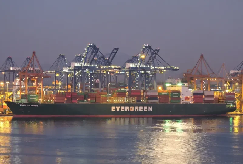 EVER ULYSSES Container Ship IMO 9196955 photo 7