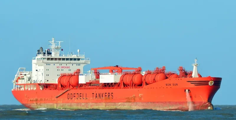 BOW SUN Tanker IMO 9197284 photo 6