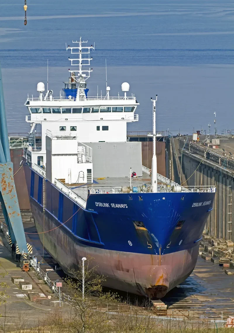 LYSBLINK SEAWAYS Container Ship IMO 9197313 photo 5