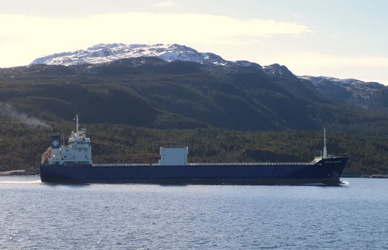 LYSBLINK SEAWAYS Container Ship IMO 9197313 photo 6