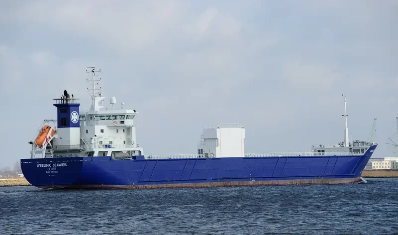 LYSBLINK SEAWAYS Container Ship IMO 9197313 photo 10