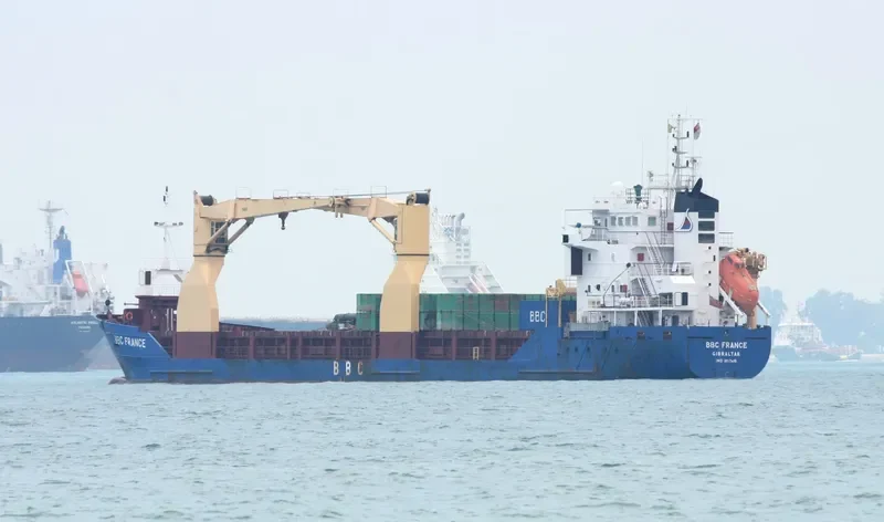 DON CHARLES ROBERT Container Ship IMO 9197416 photo 6