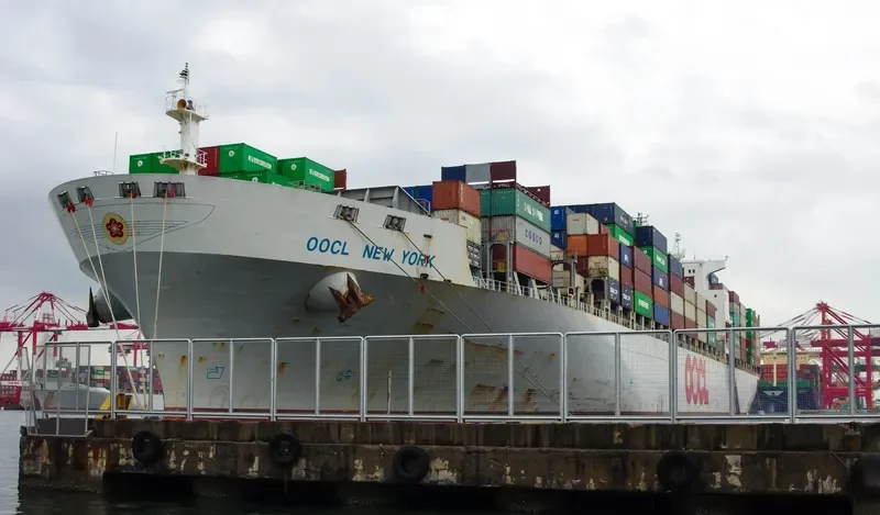 OOCL NEW YORK Container Ship IMO 9198109 photo 6