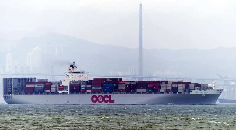 OOCL NEW YORK Container Ship IMO 9198109 photo 8