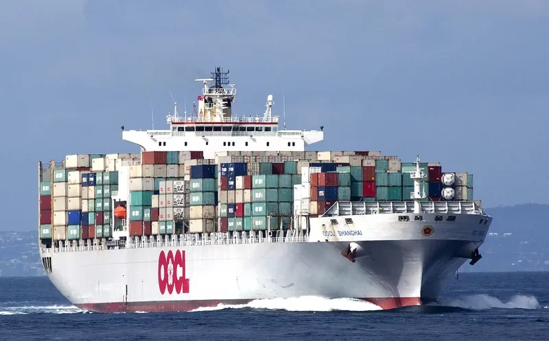 OOCL SHANGHAI Container Ship IMO 9198111 photo 5